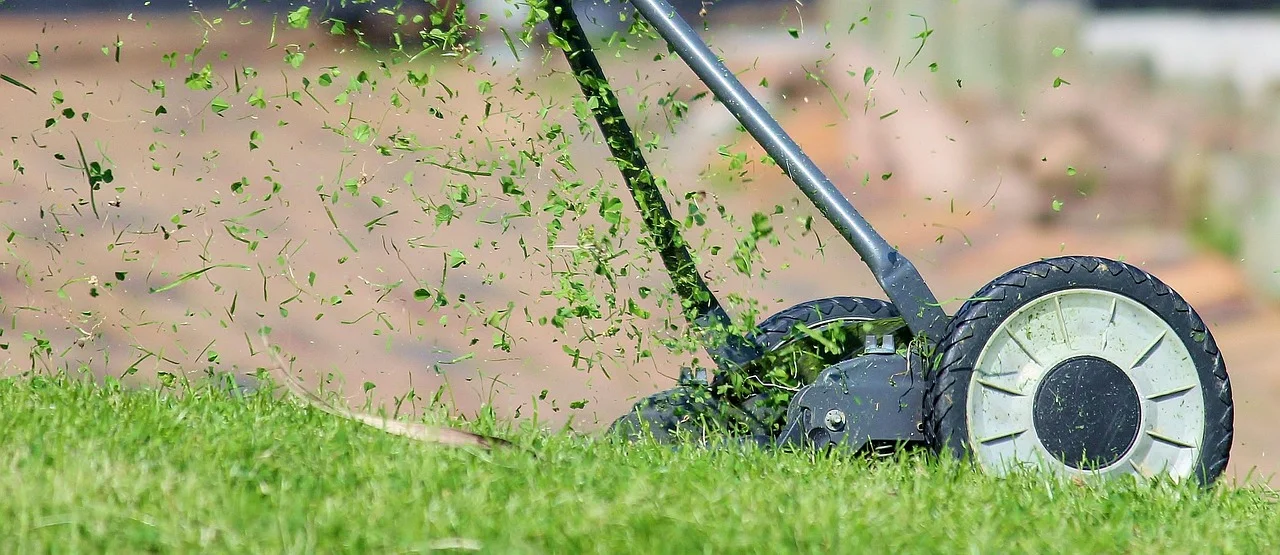 Krzyżyki glazurnicze — precyzja montażu przy pracy z narzędziami diamentowymi