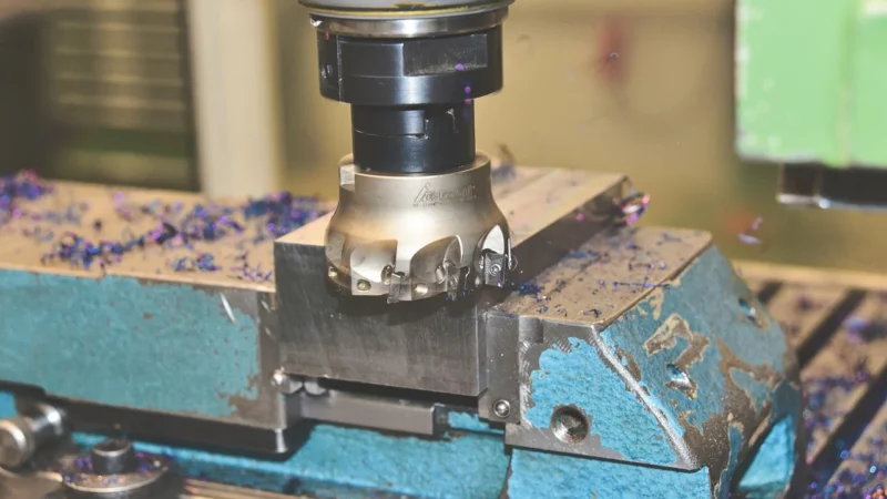 Nowoczesne narzędzia i technologie w obróbce metali