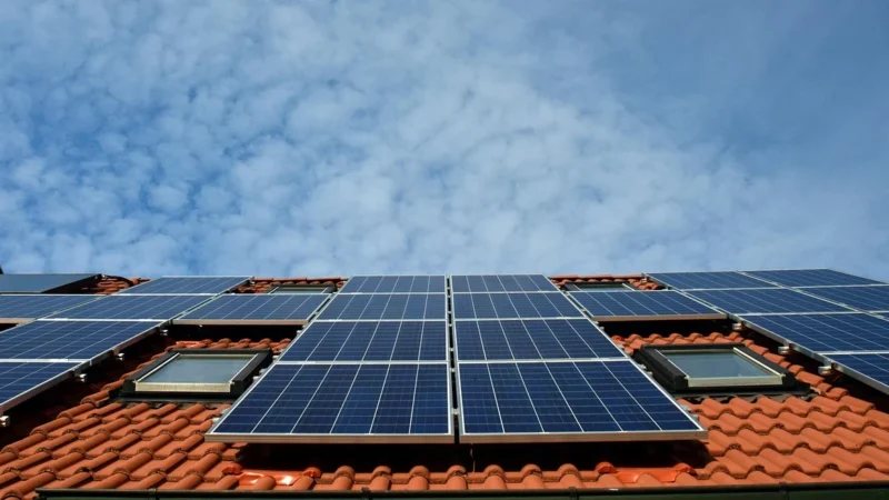 Wykorzystanie energii słonecznej w domu – fotowoltaika i pompy ciepła